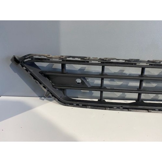 Grila bara fata centrala partea de jos VOLVO XC60 Facelift 2021+ 32234933