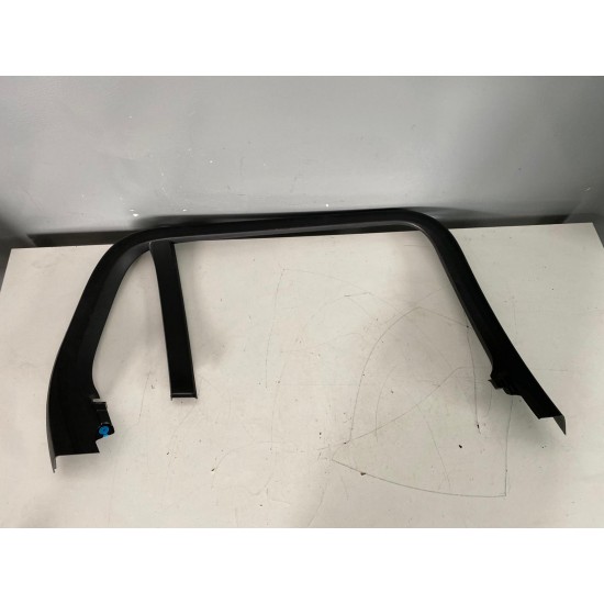 Rear left door arch VOLVO V60CC 2021+ 30747471 30747467