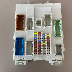 Fuse Box Volvo V40 2014 31394964 31296059 31394621 31412887 31394963