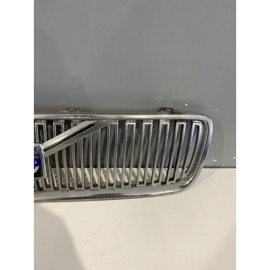 Radiator grille VOLVO V70 2004-2007 8693346 