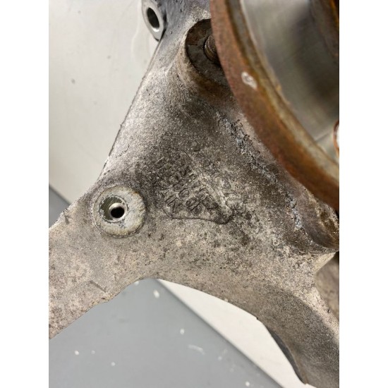 FRONT RIGHT HUB HOUSING KNUCKLE VOLVO V40 V40CC 2017 31387653 31302824