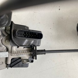 Broasca incuietoare usa stanga spate Volvo V40 V40CC 31440397 