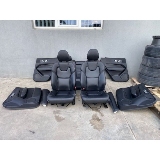 Interior de piele VOLVO XC60 2018+ Interior de piele VOLVO XC60 2018+