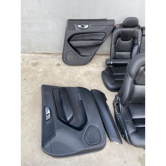 Interior de piele VOLVO XC60 2018+