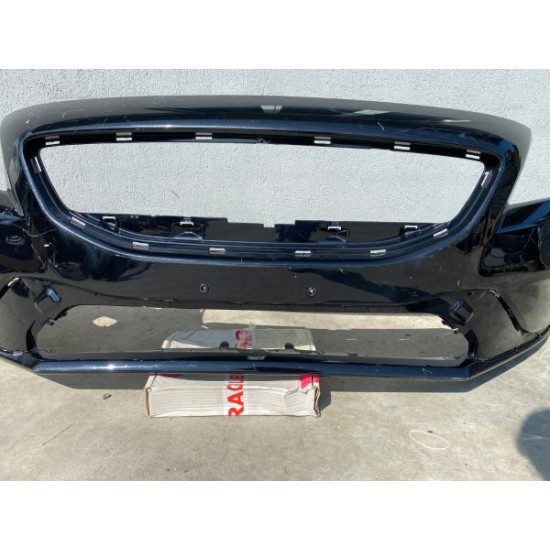 Bara fata cu gauri de spalator Volvo V40 R-Design 31347085 Bara fata cu gauri de spalator Volvo V40 R-Design 31347085
