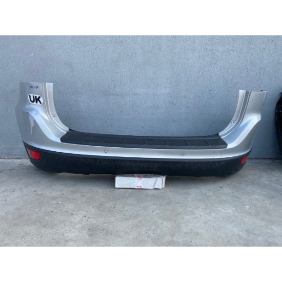 Bara spate cu gauri de senzor completa Volvo XC60 2010-2017 30763426 30796171 39867209 Bara spate cu gauri de senzor completa Volvo XC60 2010-2017 30763426 30796171 39867209