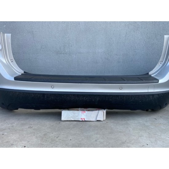 Bara spate cu gauri de senzor completa Volvo XC60 2010-2017 30763426 30796171 39867209 Bara spate cu gauri de senzor completa Volvo XC60 2010-2017 30763426 30796171 39867209