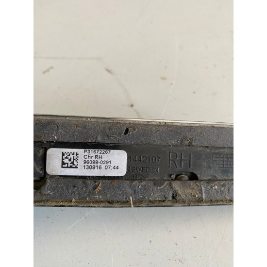 Fender wing trim right VOLVO S90 V90 V90CC INSCRIPTION 31672267 31440107 Fender wing trim right VOLVO S90 V90 V90CC INSCRIPTION 31672267 31440107