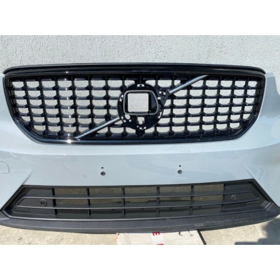 Bara fata VOLVO XC40 R DESIGN FACELIFT 2022+ 31690933 32136097