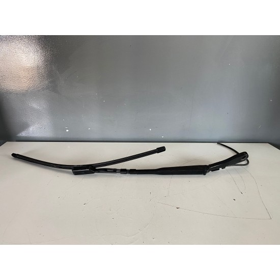 Left Wiper Arm with heating Volvo S60 V60 V60CC 31693537