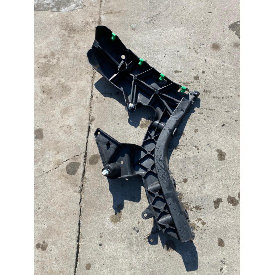 RIGHT REAR BUMPER MOUNT SUPPORT BRACKET Volvo V60 V60CC 31455502