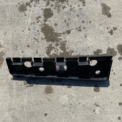 LEFT ROCKER PANEL MOLDING BRACKET Volvo S60 V60 V60CC 2019-2023 31448916