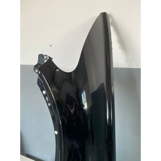 Aripa stanga fata VOLVO C30 2009 31253949 