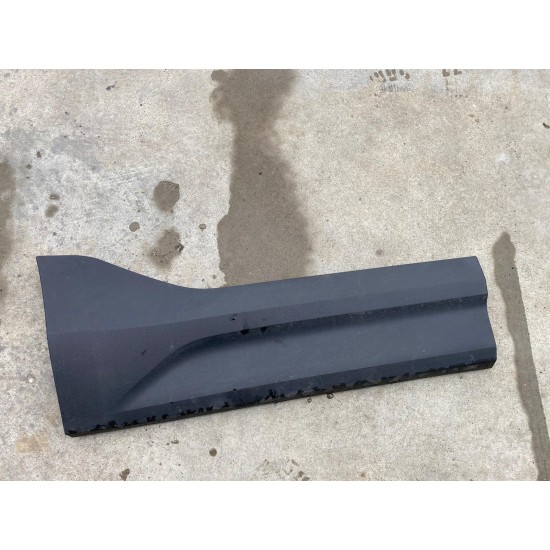Rear right door trim moulding VOLVO XC40 2018+ 31448319 31448343 Rear right door trim moulding VOLVO XC40 2018+ 31448319 31448343