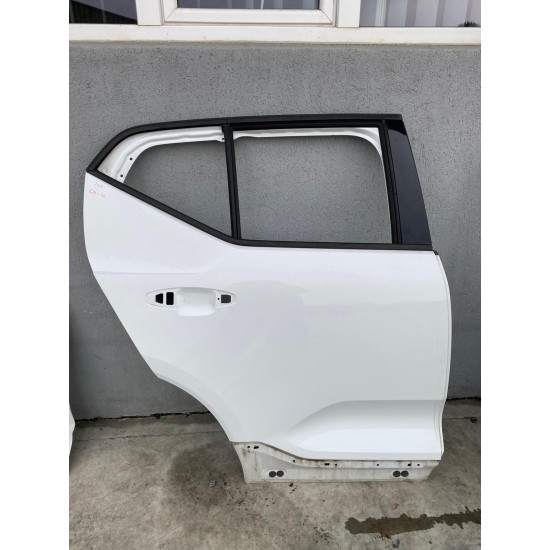 Rear right door VOLVO XC40 2018 32399015 Rear right door VOLVO XC40 2018 32399015