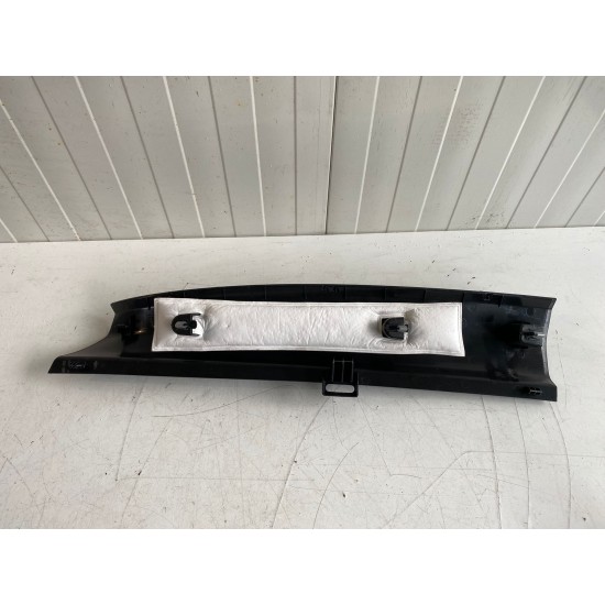 Ornament dreapta stalp C jos VOLVO XC60 2018+ 31425702 31426890