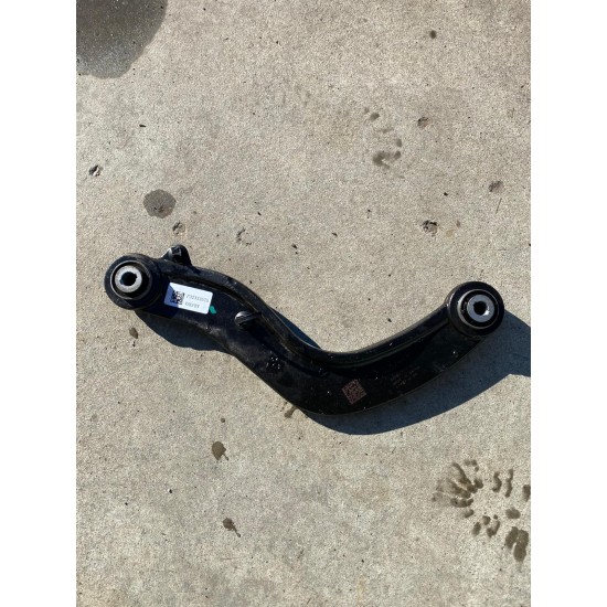 Suspension Control Arm Volvo XC40 32333575