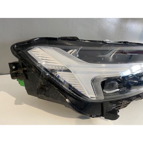 Far dreapta MID LED VOLVO XC60 MILD HYBRID 2020+ 32337375