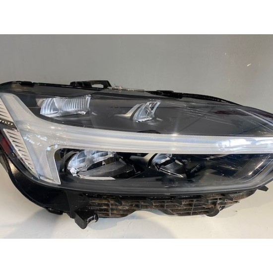 Far dreapta MID LED VOLVO XC60 MILD HYBRID 2020+ 32337375