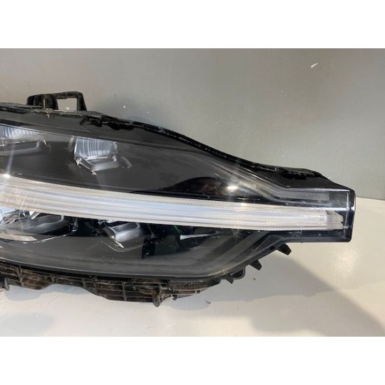 Far dreapta MID LED VOLVO XC60 MILD HYBRID 2020+ 32337375