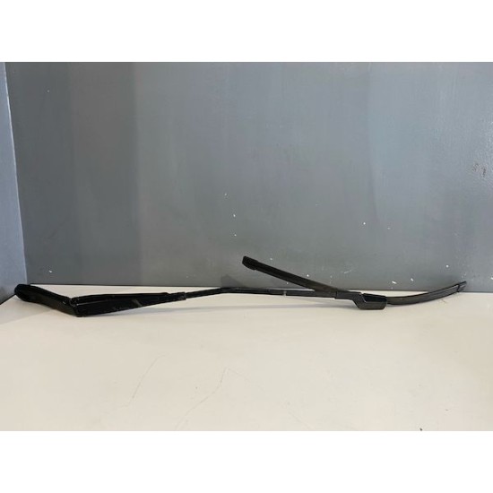 Windshield Wiper Arm Right Volvo XC60 2015-2017 30753526 