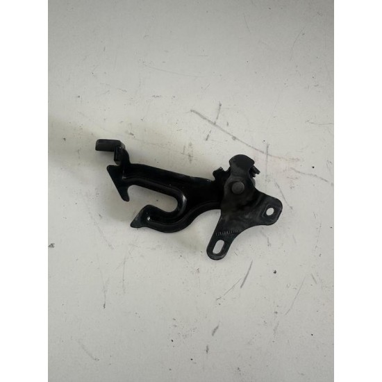Clapeta capota VOLVO V60 S60 V40 31218611 31425791 Clapeta capota VOLVO V60 S60 V40 31218611 31425791