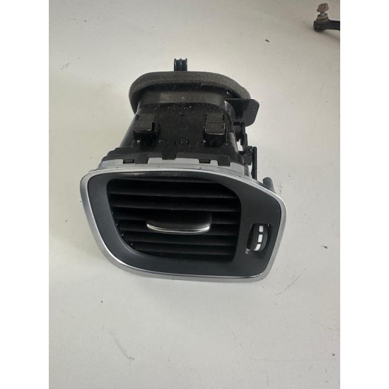 Grila aerisire bord stanga fata Volvo V40 S60 V60 30791697 31393996 Grila aerisire bord stanga fata Volvo V40 S60 V60 30791697 31393996
