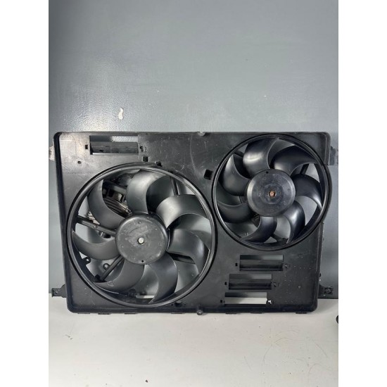 Radiator ElectroVentilator Volvo XC60 XC70 S60 V70 2015 31338823 32339742 Radiator ElectroVentilator Volvo XC60 XC70 S60 V70 2015 31338823 32339742