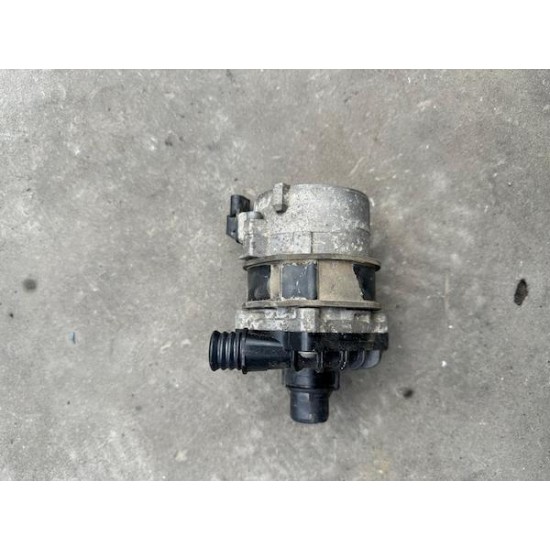 Additional water pump VOLVO V60 D6 HYBRID 2014+ 31293979 Additional water pump VOLVO V60 D6 HYBRID 2014+ 31293979