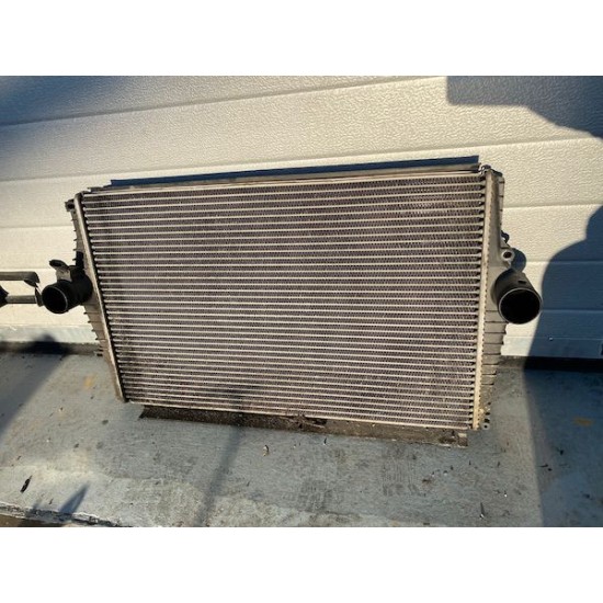 Radiator apa VOLVO V70 XC70 S80 31319056