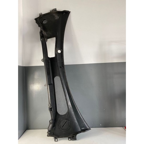Windscreen draining channel XC60 2018+ 31442120 31424910