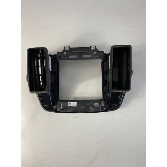 Grila centrala bord VOLVO XC60 2018+ 31417738 31477274 31477275 31417742 31417744