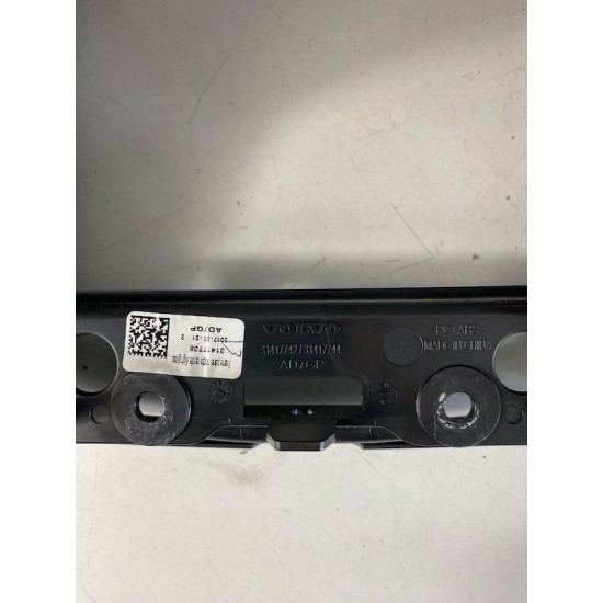 Grila centrala bord VOLVO XC60 2018+ 31417738 31477274 31477275 31417742 31417744