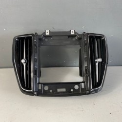 Grila centrala bord VOLVO XC60 2018+ 31417738 31477274 31477275 31417742 31417744