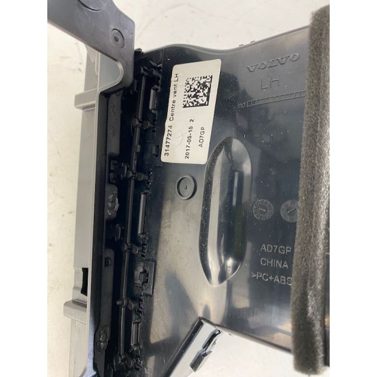 Grila centrala bord VOLVO XC60 2018+ 31417738 31477274 31477275 31417742 31417744 Grila centrala bord VOLVO XC60 2018+ 31417738 31477274 31477275 31417742 31417744