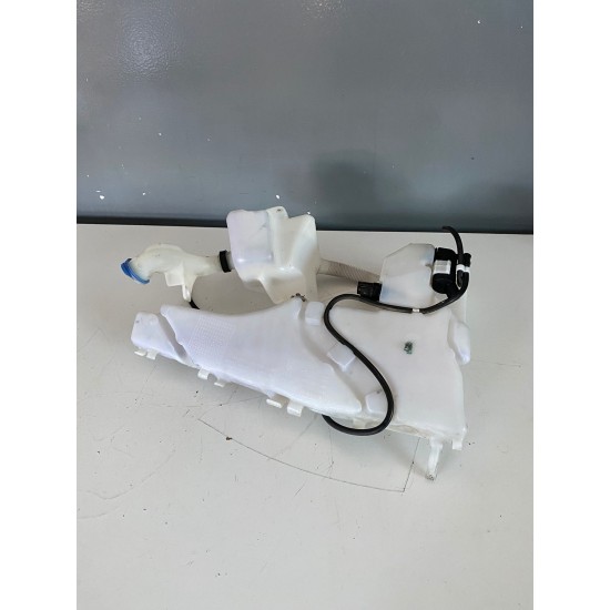 Vas lichid parbriz VOLVO S40 V50 C30 31253148 31253164 31253149 4N51-13K163-AE 4N51-13K163-BE