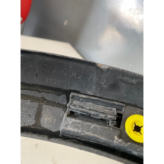 Bandou Ornament Aripa Stanga Spate Volvo C30 31283136