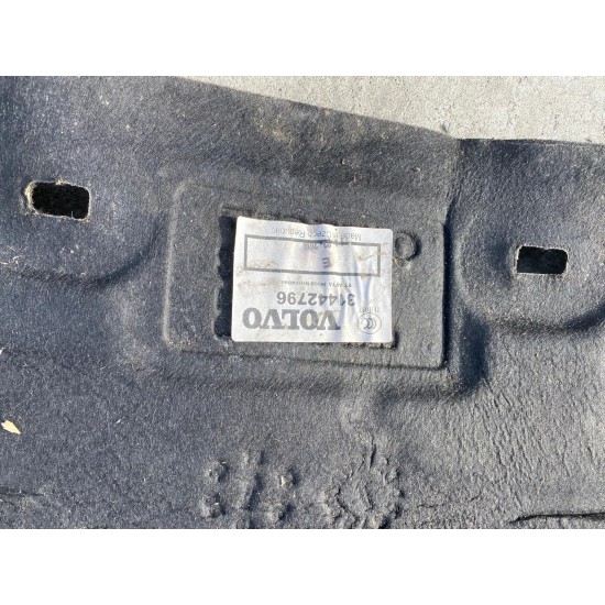 Capitonaj capota VOLVO XC40 2018 31442796 Capitonaj capota VOLVO XC40 2018 31442796