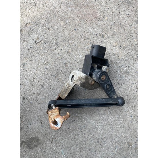 Left Front Headlight Height Level Sensor Volvo XC40 2019 32221957 32221477 32212657