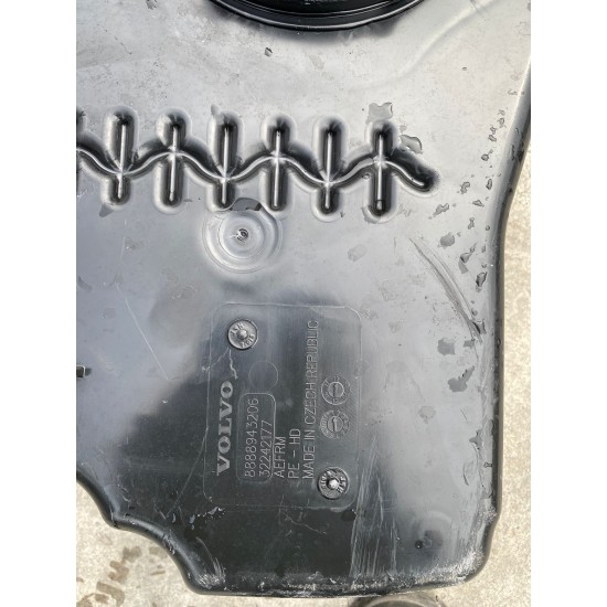  ADBLUE tank VOLVO XC40 2019 32242177