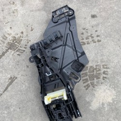 Suport broasca incuietoare usa dreapta spate Volvo XC40 2018+ 30747097 30747108 