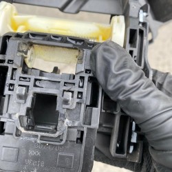 Suport broasca incuietoare usa dreapta spate Volvo XC40 2018+ 30747097 30747108 