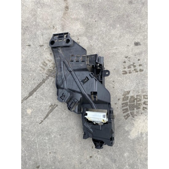 Suport broasca incuietoare usa dreapta spate Volvo XC40 2018+ 30747097 30747108 
