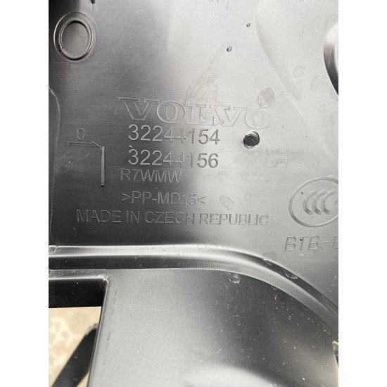 Ornament stalp stanga spate sus VOLVO XC40 2018+ 32244154 32244156