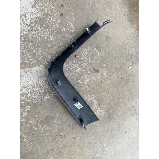REAR RIGHT SIDE TAILGATE LIFTGATE TRUNK PANEL TRIM VOLVO XC40 2018+ 31462092 REAR RIGHT SIDE TAILGATE LIFTGATE TRUNK PANEL TRIM VOLVO XC40 2018+ 31462092
