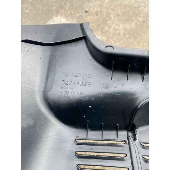 Ornament suport carcasa oglinda interior VOLVO XC40 2018 32244319