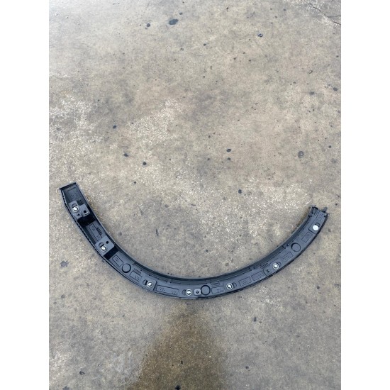 Bandou overfender aripa stanga spate Volvo XC40 2019 31448328