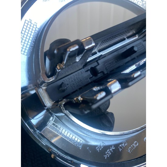 Logo grila radiator VOLVO XC90 XC60 S90 V90 V60 S60 XC40 V60CC V90CC 31383645