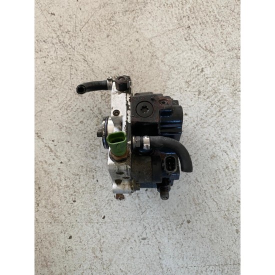 High pressure fuel pump VOLVO XC70 S60 XC90 V70 S80 C30 V50 C70 8692521 36001127 30756125 31303475