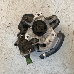 High pressure fuel pump VOLVO XC70 S60 XC90 V70 S80 C30 V50 C70 8692521 36001127 30756125 31303475